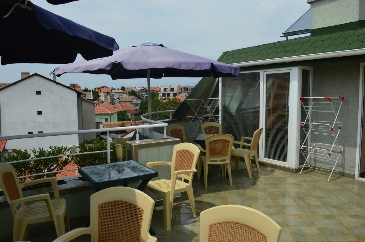 Dimana Hotel เชอร์โนโมเรทส์ ภายนอก รูปภาพ